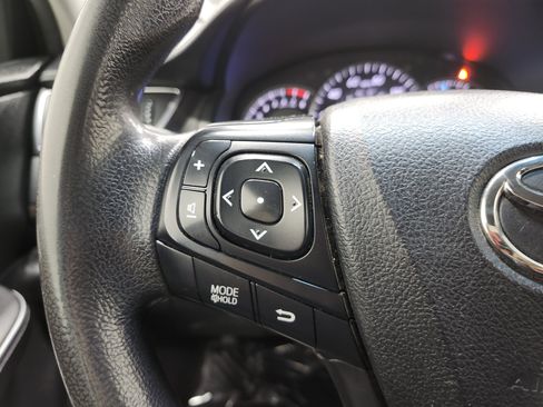 Used 2015 Toyota Camry LE FWD image 31