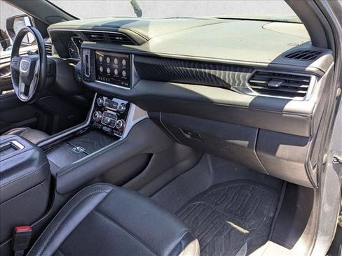 Used 2021 GMC Yukon Denali w/ Denali Premium Package AWD/4WD image 18