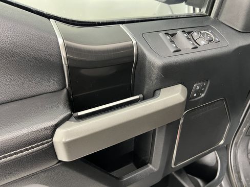 Used 2019 Ford F150 Raptor w/ Equipment Group 802A Luxury image 17