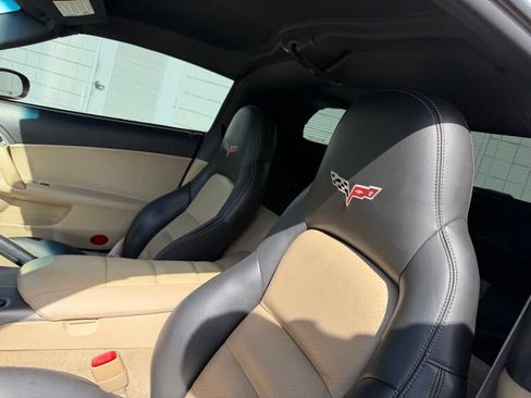 Used 2007 Chevrolet Corvette Coupe w/ Preferred Equipment Group RWD image 16
