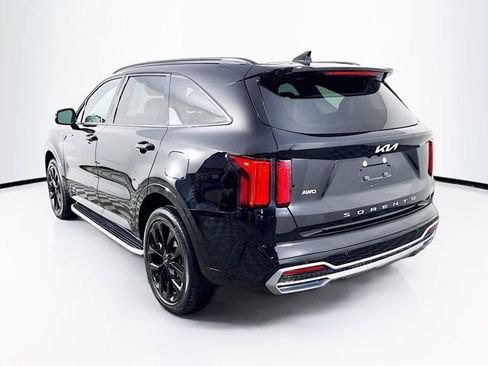 Certified 2022 Kia Sorento SX image 7