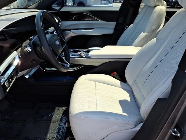 Used 2023 Cadillac Lyriq 2WD image 6