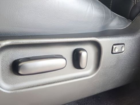 Used 2022 Toyota Tacoma TRD Sport w/ TRD Premium Sport Package RWD image 16