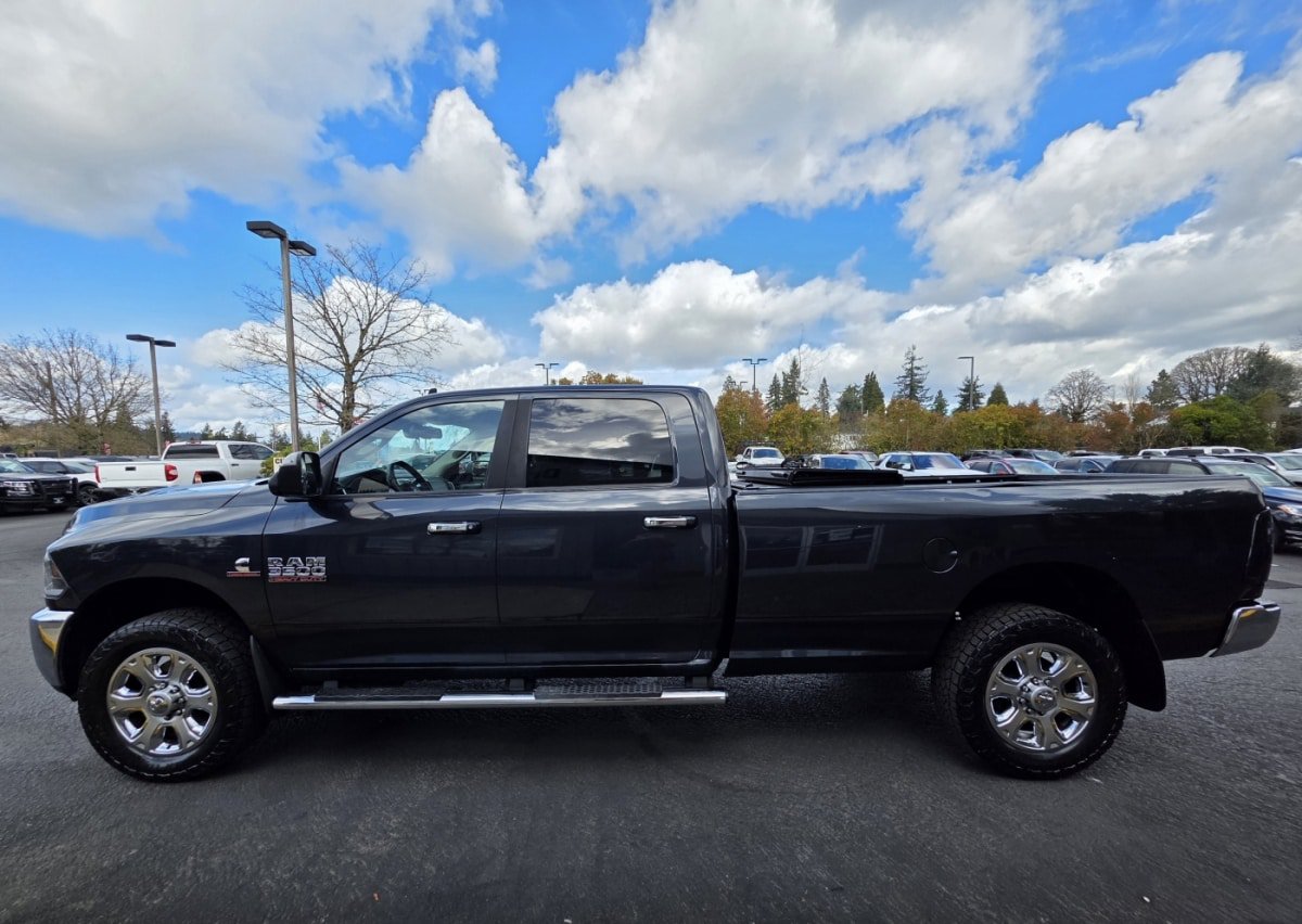 Used 2015 RAM 3500 Big Horn AWD/4WD image 3