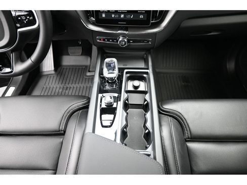 New 2026 Volvo XC60 T8 Ultra w/ Climate Package AWD/4WD image 21