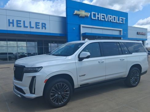Used 2023 Cadillac Escalade ESV V AWD/4WD image 3