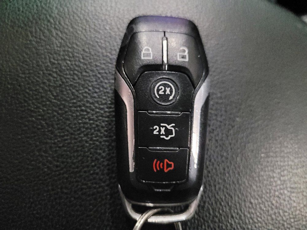 Used 2016 Ford Explorer Limited w/ Equipment Group 301A AWD/4WD image 32