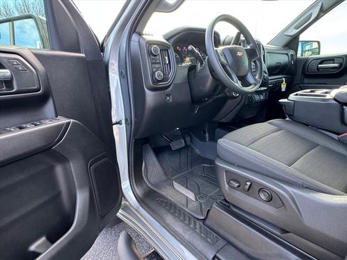 Used 2026 Chevrolet Silverado 1500 Custom w/ Turbomax Blackout Package image 13
