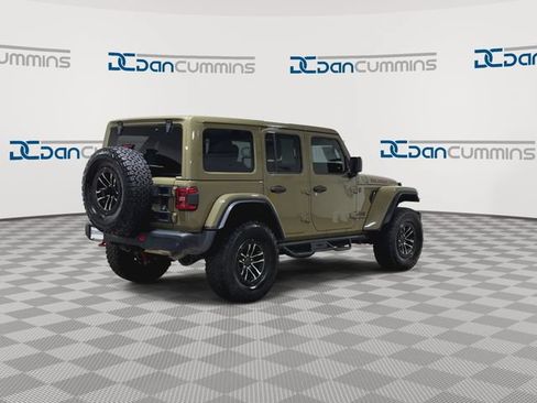 Used 2025 Jeep Wrangler Unlimited Rubicon AWD/4WD image 8