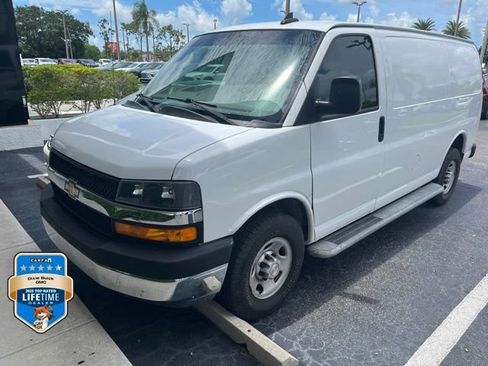 Used 2020 Chevrolet Express 2500 w/ Driver Convenience Package RWD image 2