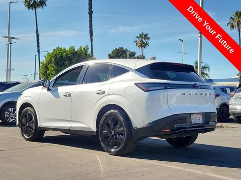Used 2025 Nissan Murano SV FWD image 2