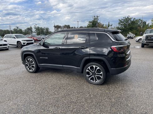 Used 2023 Jeep Compass Limited AWD/4WD image 6