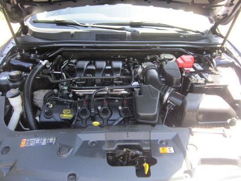 Used 2013 Ford Taurus Limited AWD/4WD image 29
