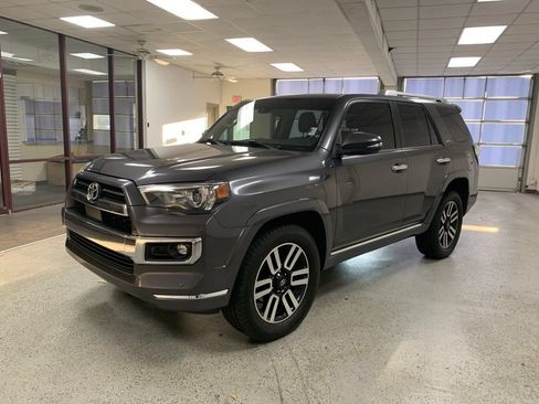 Used 2021 Toyota 4Runner Limited AWD/4WD image 2