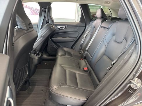 Used 2024 Volvo XC60 B5 Ultimate w/ Protection Package Premier image 37