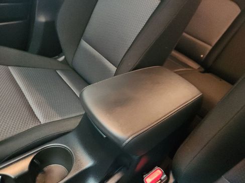 Certified 2025 Kia Soul LX FWD image 24