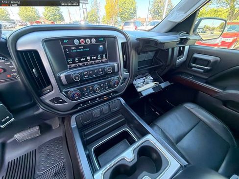 Used 2017 GMC Sierra 1500 SLT w/ SLT Preferred Package AWD/4WD image 16