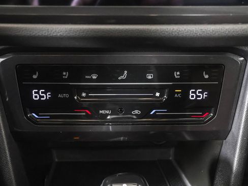 Used 2023 Volkswagen Tiguan SEL R-Line image 34