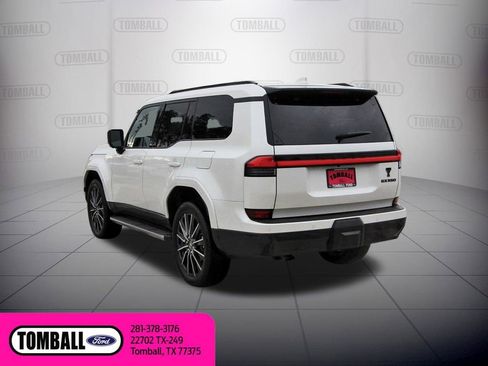 Used 2024 Lexus GX 550 w/ Accessory Package (2T) image 5