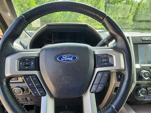 Used 2021 Ford F250 Lariat w/ Lariat Ultimate Package AWD/4WD image 12