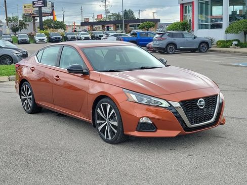 Used 2021 Nissan Altima 2.0 SR FWD image 4