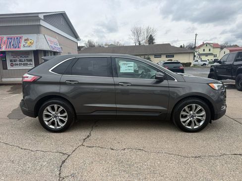 Used 2019 Ford Edge Titanium w/ Equipment Group 301A image 8