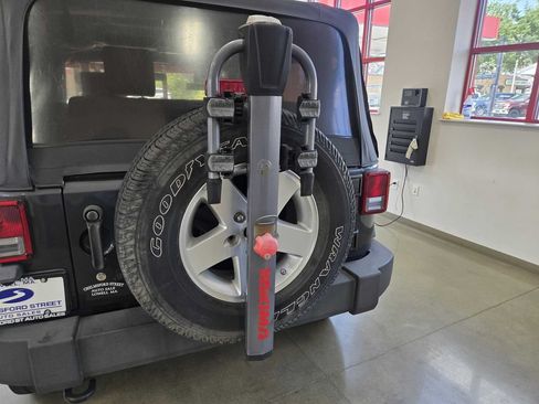 Used 2010 Jeep Wrangler Sport AWD/4WD image 17