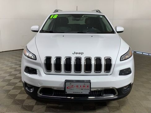 Used 2018 Jeep Cherokee Limited AWD/4WD image 3