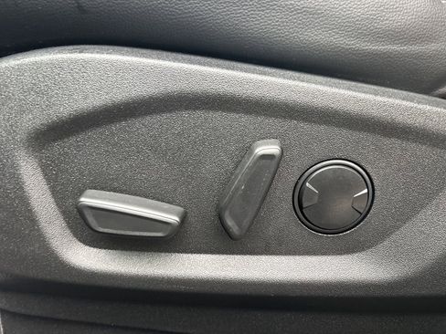 Used 2024 Ford Edge SEL w/ Convenience Package image 19