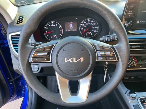 Certified 2022 Kia Seltos LX image 25