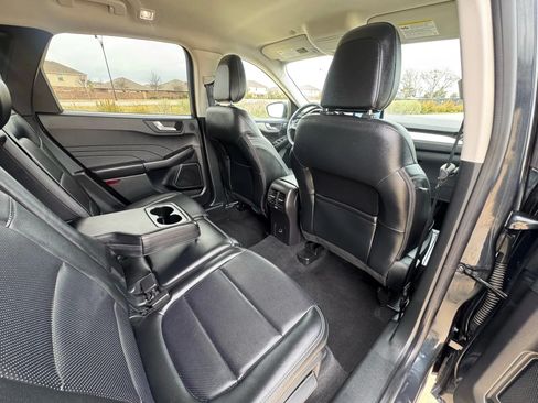Used 2022 Ford Escape SEL w/ Technology Package FWD image 37