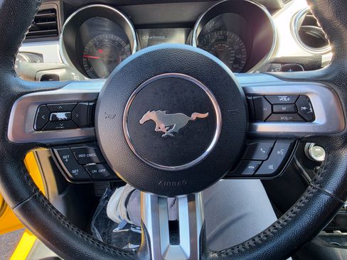 Used 2016 Ford Mustang Premium RWD image 13