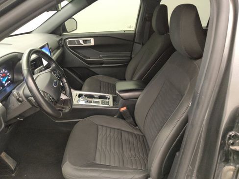 Used 2020 Ford Explorer XLT RWD image 17