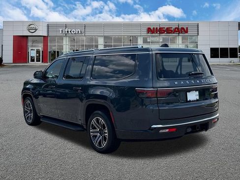 Used 2024 Jeep Wagoneer L Series II RWD image 5