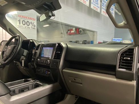 Used 2020 Ford F150 XLT w/ Equipment Group 302A Luxury AWD/4WD image 33