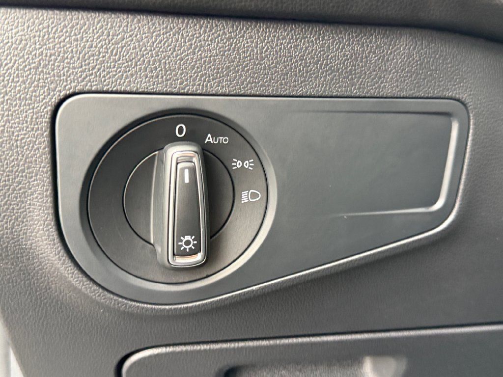 Used 2022 Volkswagen Tiguan SE FWD image 20