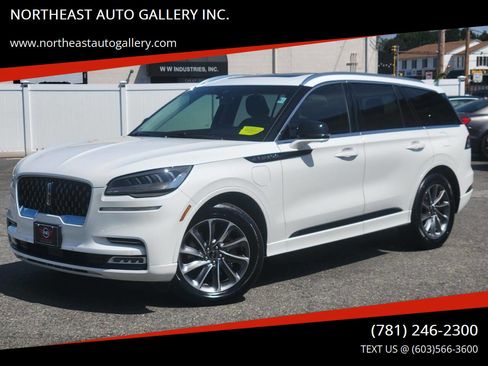 Used 2020 Lincoln Aviator Grand Touring w/ Elements Package Plus image 1