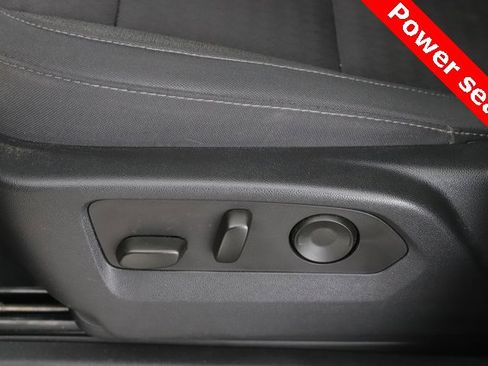 Used 2023 Chevrolet Silverado 1500 Custom image 18