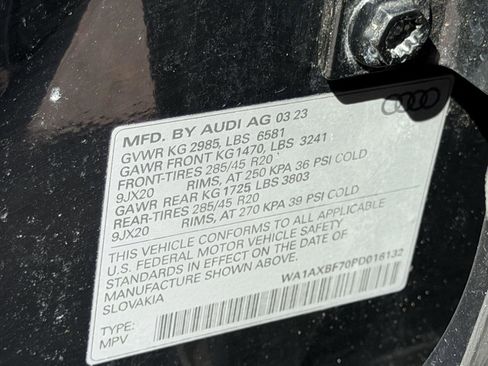 Used 2023 Audi Q7 Premium w/ Convenience Package image 25