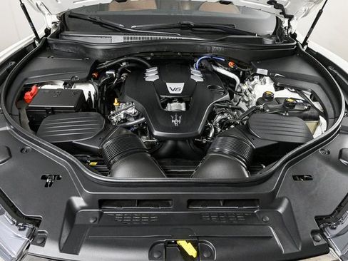 Used 2022 Maserati Levante GT image 36