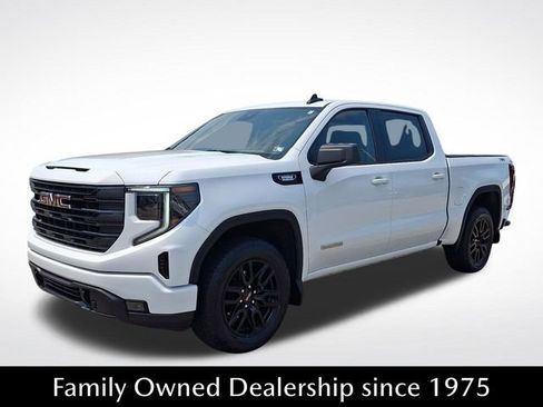 Used 2025 GMC Sierra 1500 Elevation AWD/4WD image 3