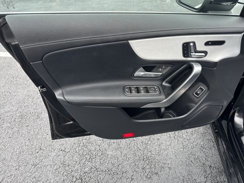 Used 2024 Mercedes-Benz CLA 250 image 21