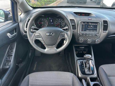 Used 2018 Kia Forte LX w/ LX Popular Package FWD image 7