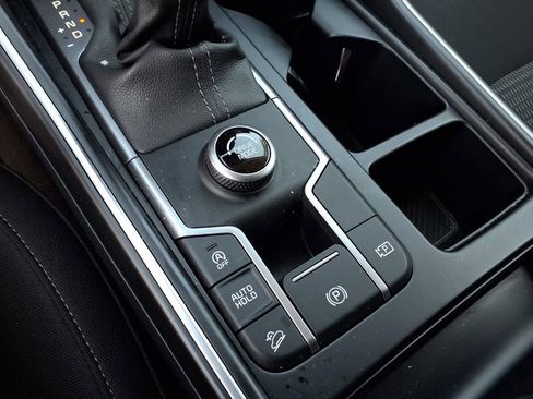 Used 2025 Kia Sorento LX image 21