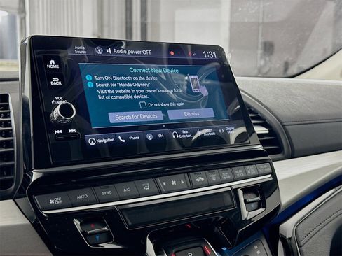Used 2025 Honda Odyssey Touring image 7