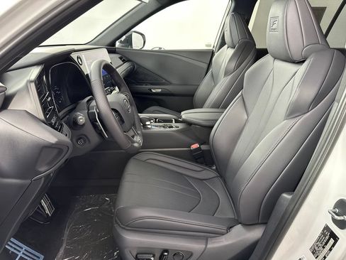 New 2026 Lexus TX 500h AWD image 15