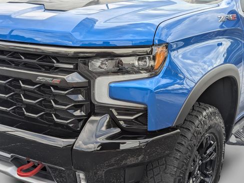 Used 2023 Chevrolet Silverado 1500 ZR2 w/ Technology Package AWD/4WD image 40