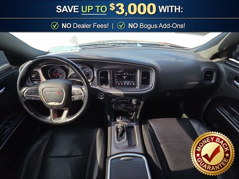 Used 2019 Dodge Charger SXT w/ Leather Interior Group RWD image 17