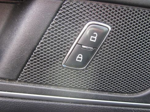 Used 2017 Ford Edge SEL w/ Equipment Group 201A image 29