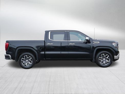 Used 2022 GMC Sierra 1500 SLT w/ SLT Convenience Package AWD/4WD image 8